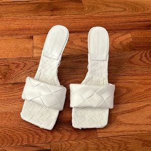 Bottega Veneta lido sandals size 42